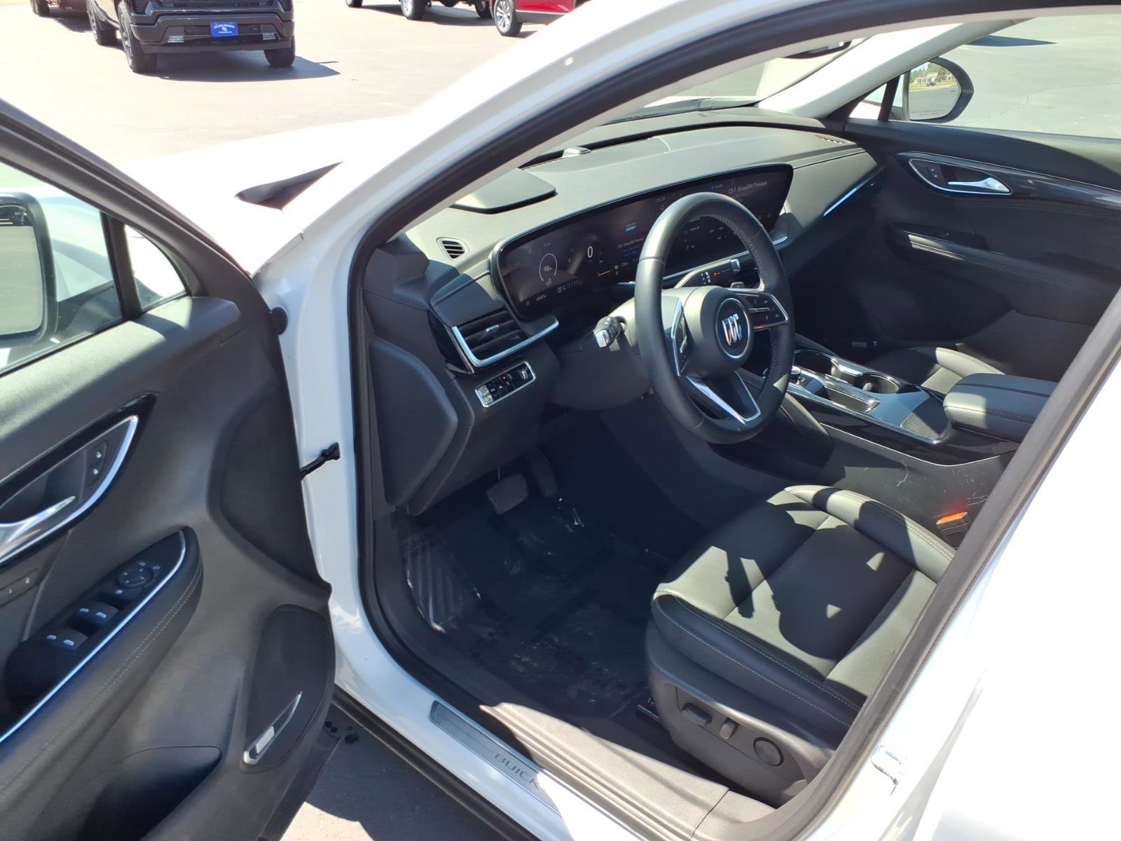 Used 2024 Buick Envision Preferred AWD/4WD image 10