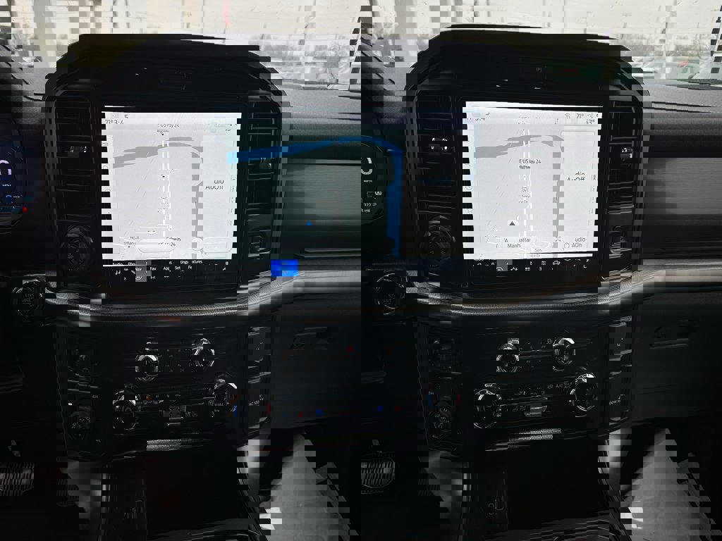 New 2025 Ford F150 Lariat w/ Equipment Group 501A Mid image 21