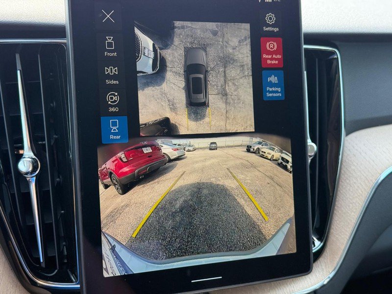 New 2026 Volvo XC60 B5 Plus w/ Protection Package Premier AWD/4WD image 15