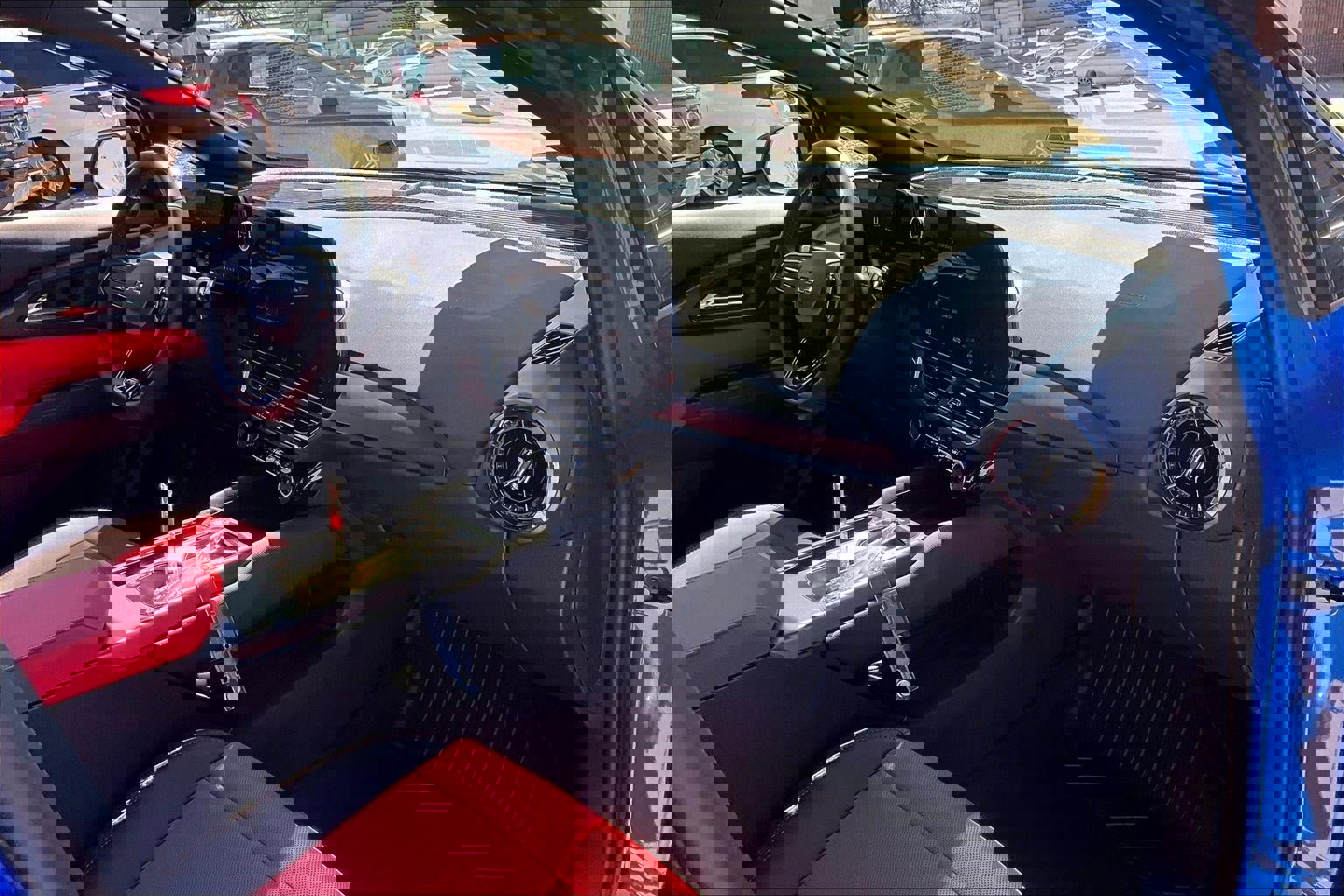 Used 2025 Chevrolet Equinox EV RS FWD image 26