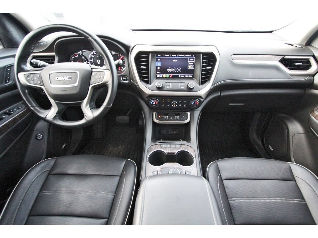 Used 2020 GMC Acadia Denali w/ Technology Package FWD image 10