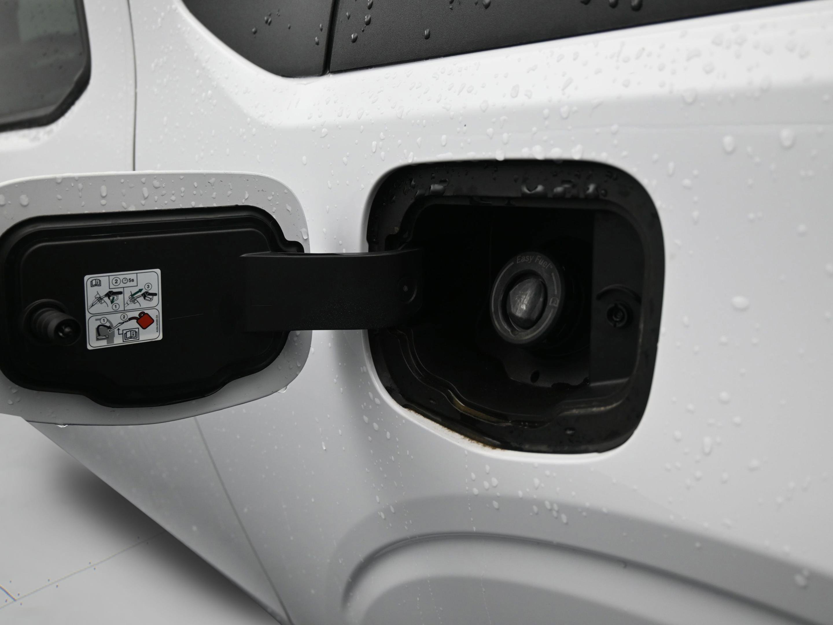 Used 2022 Ford Maverick Lariat w/ Lariat Luxury Package image 11