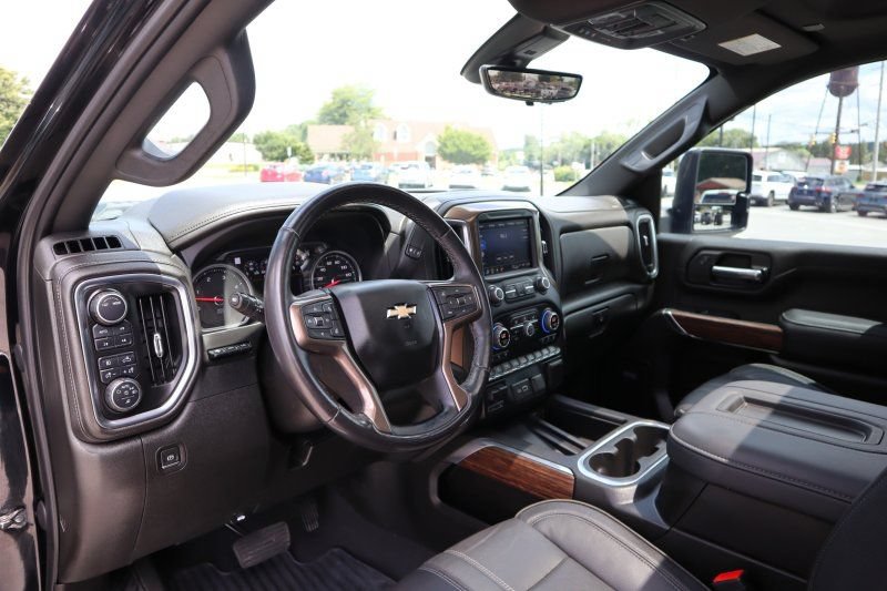 Used 2022 Chevrolet Silverado 2500 High Country w/ Z71 Off-Road Package AWD/4WD image 11