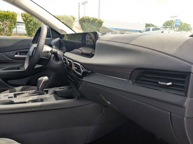 New 2026 Nissan Sentra SR w/ Floor Mat Package FWD image 34