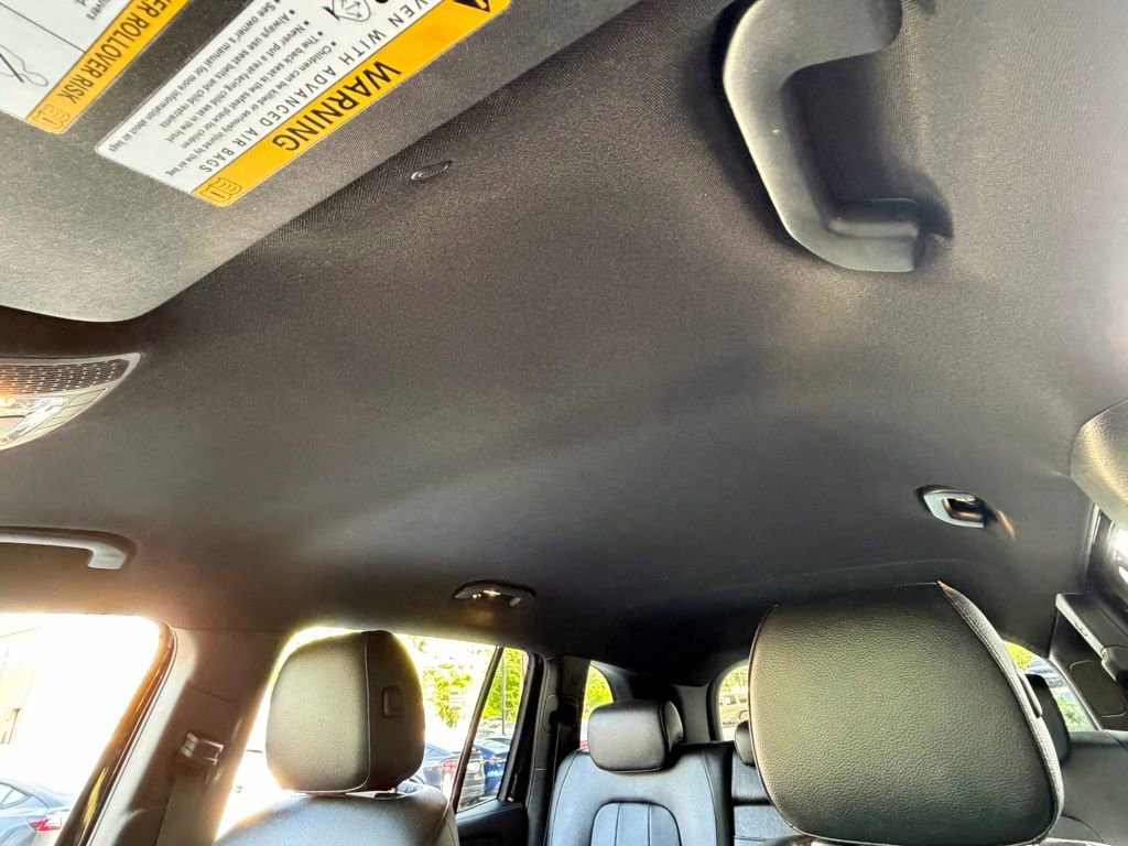 Used 2023 Mercedes-Benz GLB 250 w/ Premium Package image 51