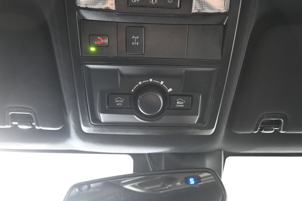 Used 2023 Toyota Tacoma TRD Off-Road AWD/4WD image 33
