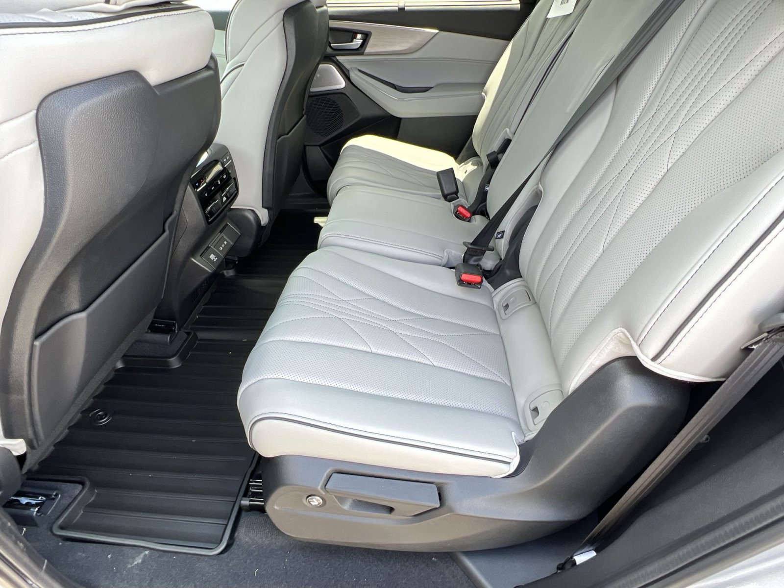 New 2026 Acura MDX w/ Advance Package AWD/4WD image 22