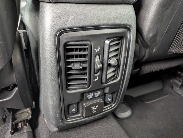 Used 2020 Jeep Grand Cherokee Overland RWD image 15