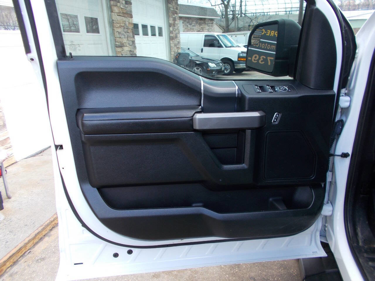 Used 2019 Ford F150 XLT w/ Equipment Group 302A Luxury image 9