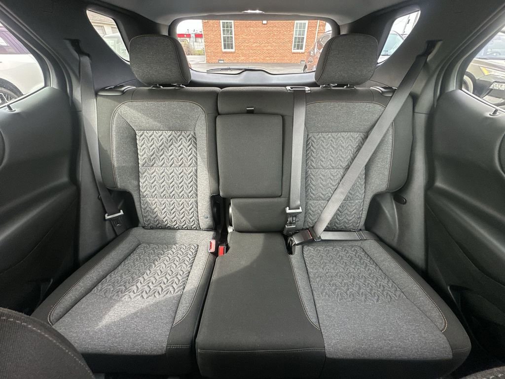 Used 2024 Chevrolet Equinox LT w/ LPO, Floor Liner Package AWD/4WD image 21