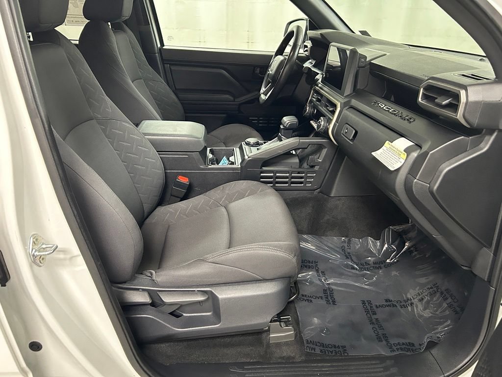 Certified 2024 Toyota Tacoma SR AWD/4WD image 12