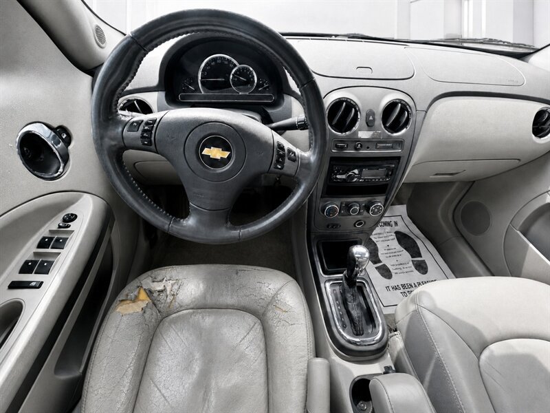 Used 2011 Chevrolet HHR LT FWD image 24