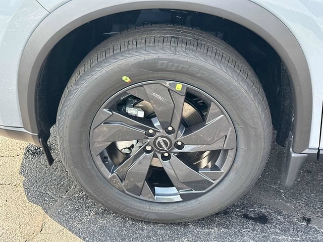 New 2026 Nissan Rogue SV AWD/4WD image 9