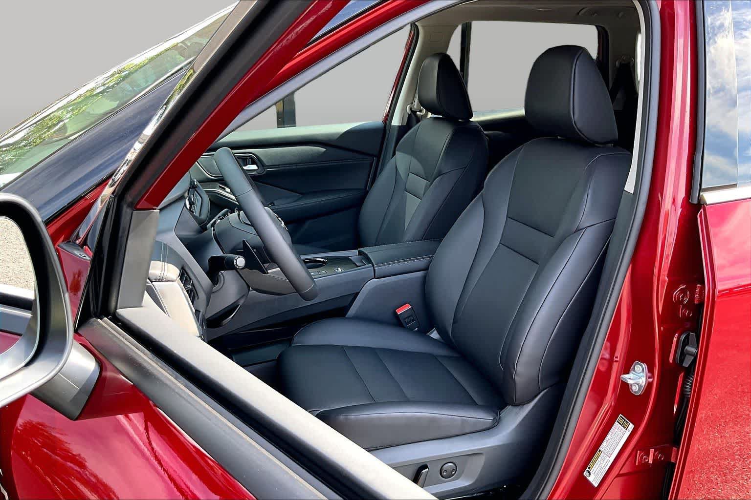 New 2026 Nissan Rogue Dark Armor FWD image 9