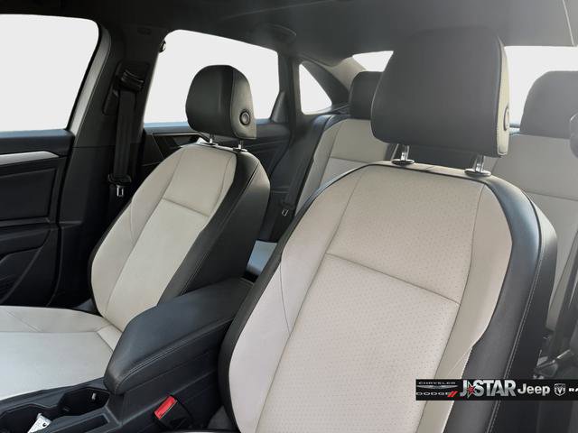 Used 2019 Volkswagen Jetta R-Line w/ R-Line Cold Weather Package FWD image 12