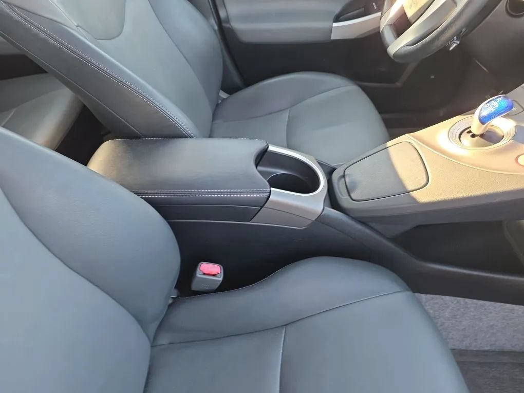 Used 2014 Toyota Prius Four w/ Solar Roof Package FWD image 13
