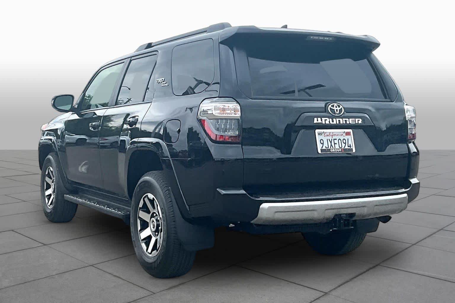 Used 2023 Toyota 4Runner TRD Off-Road Premium w/ Moonroof Package AWD/4WD image 11