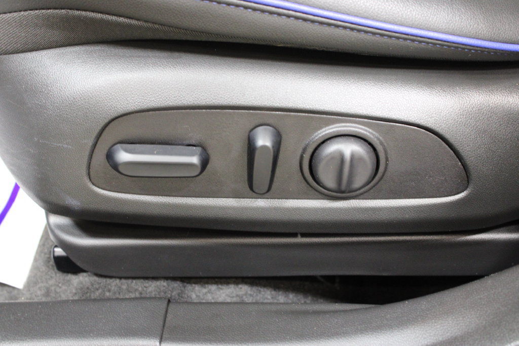 Used 2025 Buick Envista Sport Touring w/ Convenience I Package FWD image 19