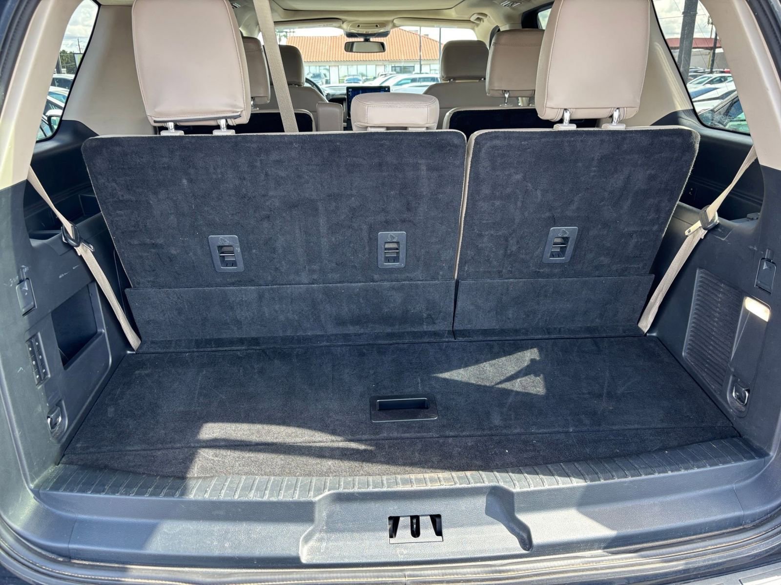 Used 2024 Ford Expedition Limited image 36