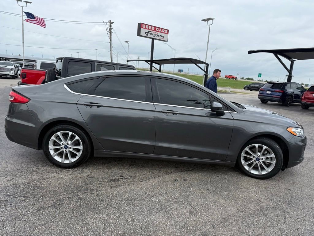 Used 2020 Ford Fusion SE image 7