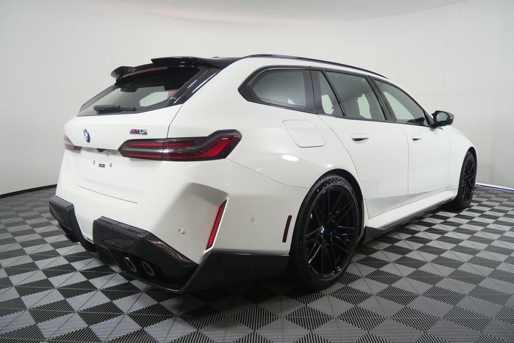 New 2027 BMW M5 Touring AWD/4WD image 4