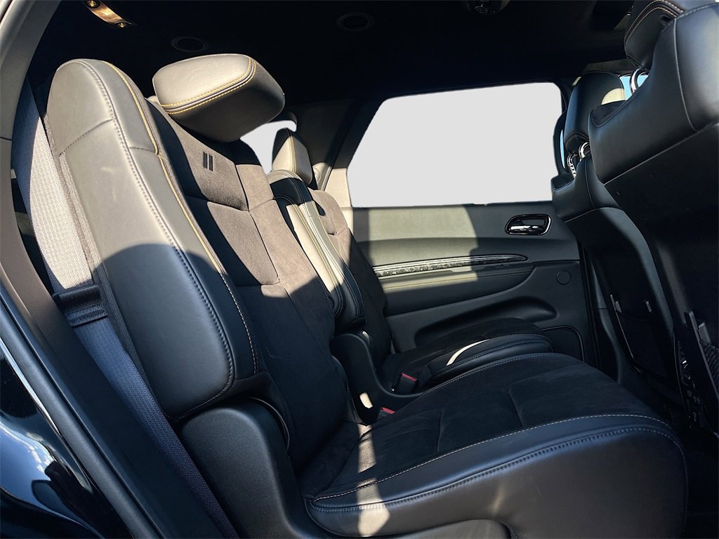 Used 2023 Dodge Durango R/T w/ Hemi Orange Plus Package image 31