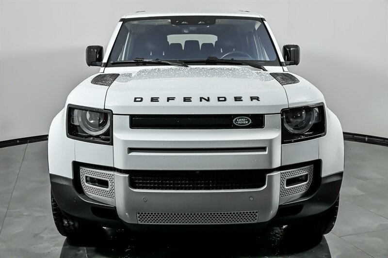Used 2020 Land Rover Defender 110 HSE AWD/4WD image 4