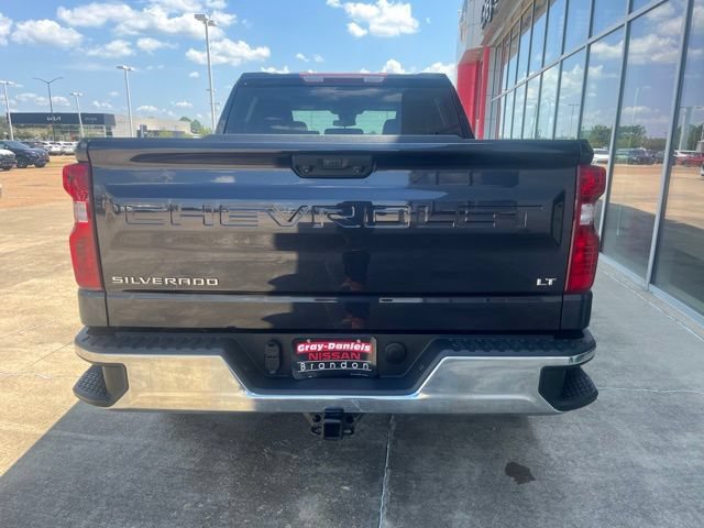 Used 2023 Chevrolet Silverado 1500 LT AWD/4WD image 3