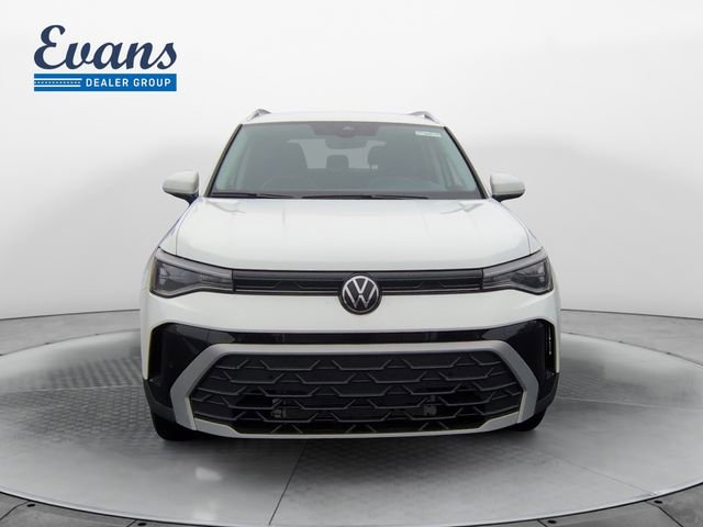 Certified 2025 Volkswagen Taos SE image 10