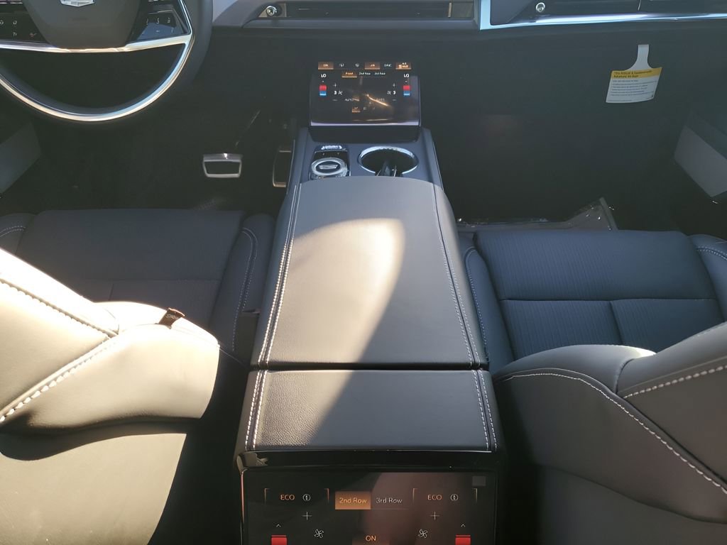 New 2026 Cadillac Vistiq Sport w/ LPO, Floor Liner Package image 23