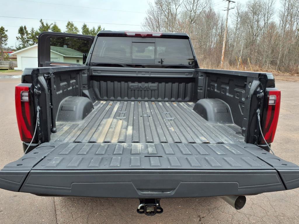 Used 2025 GMC Sierra 2500 Denali w/ Denali Reserve Package image 12