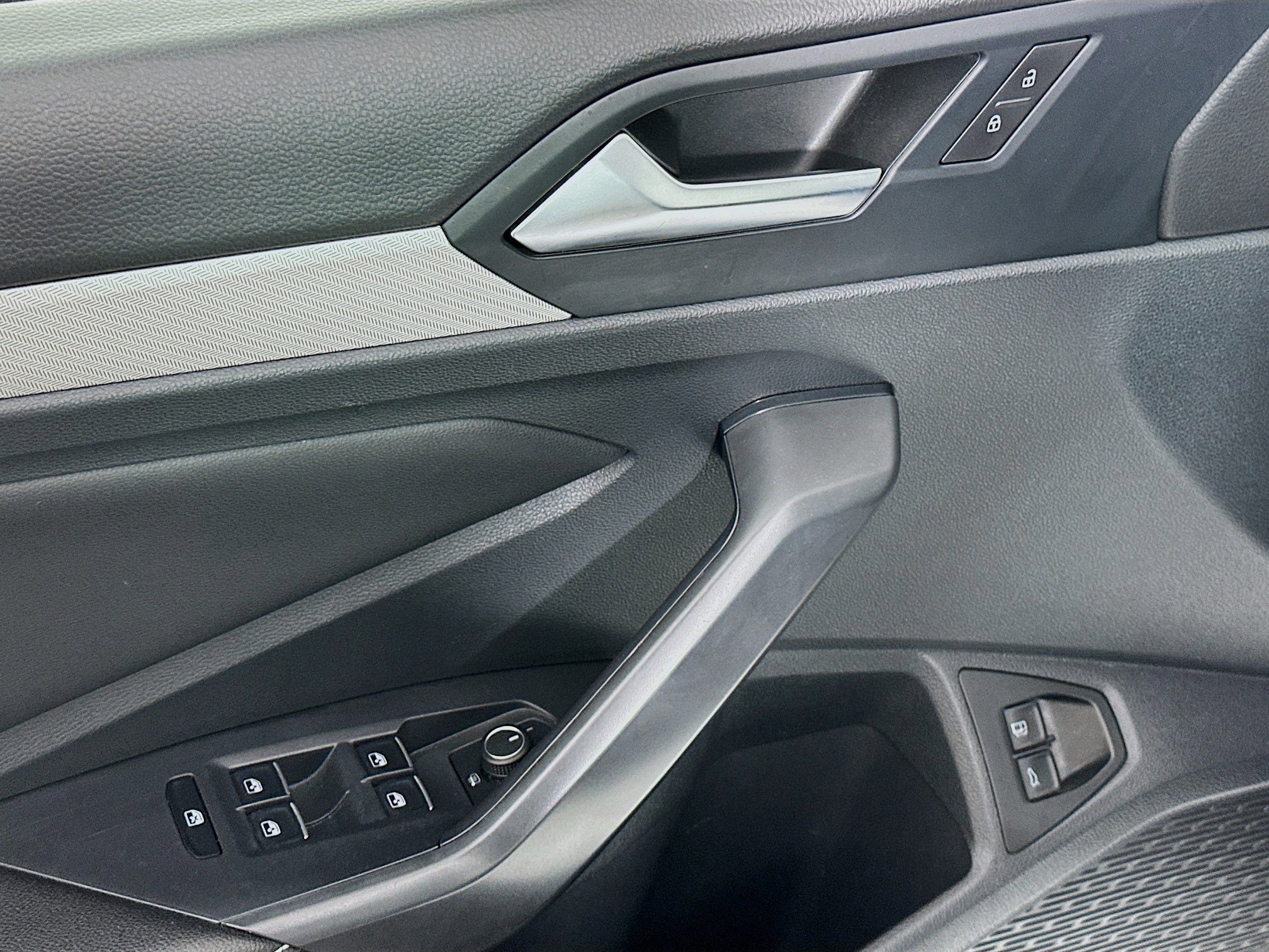 Used 2024 Volkswagen Jetta S image 15