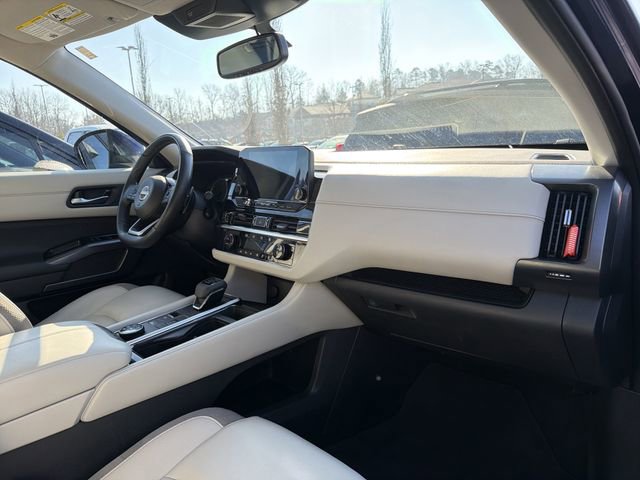 Used 2022 Nissan Pathfinder SL image 27