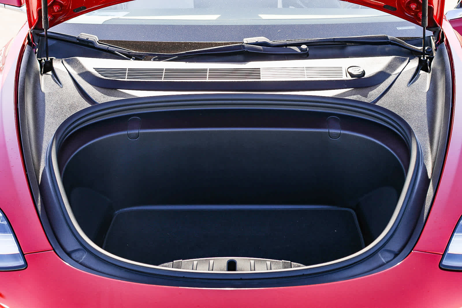 Used 2018 Tesla Model 3 AWD/4WD image 28