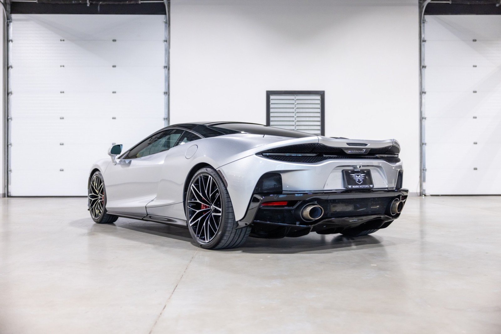 Used 2022 McLaren GT RWD image 6