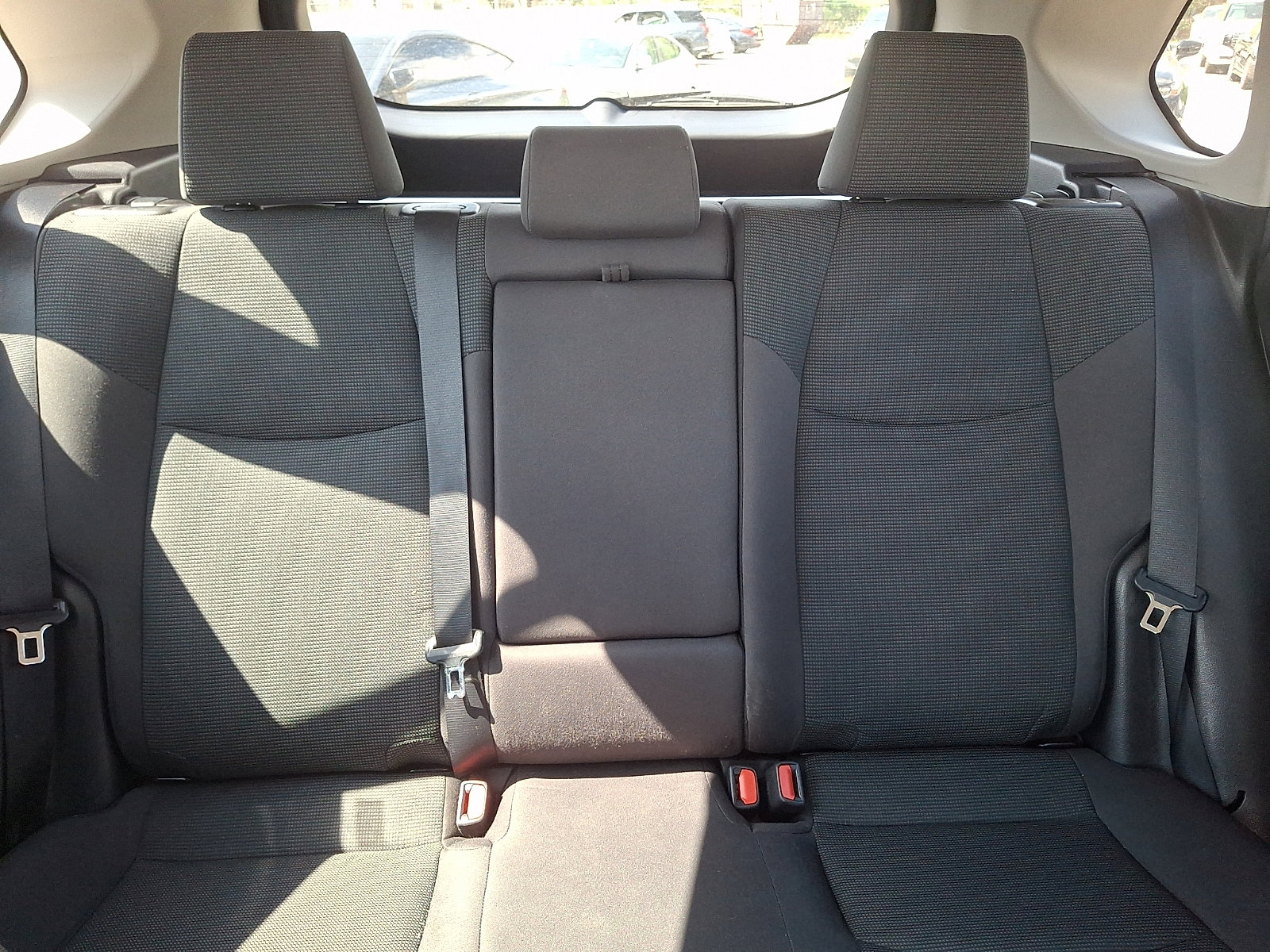 Used 2021 Toyota RAV4 LE image 19