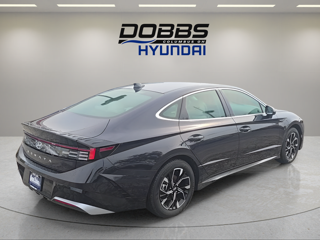 Used 2025 Hyundai Sonata SEL FWD image 4