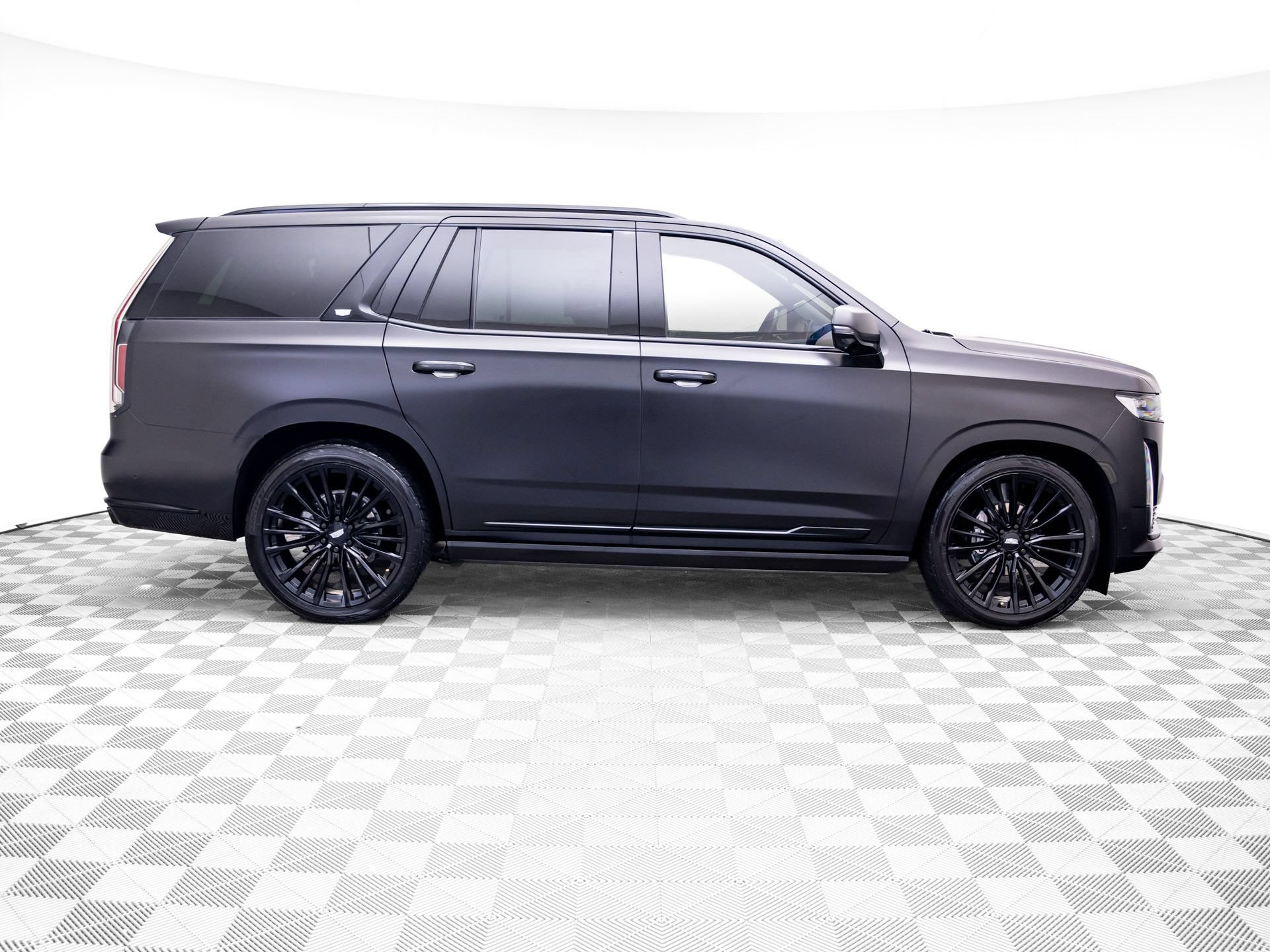 Certified 2023 Cadillac Escalade Sport Platinum w/ LPO, ONYX Package AWD/4WD image 8