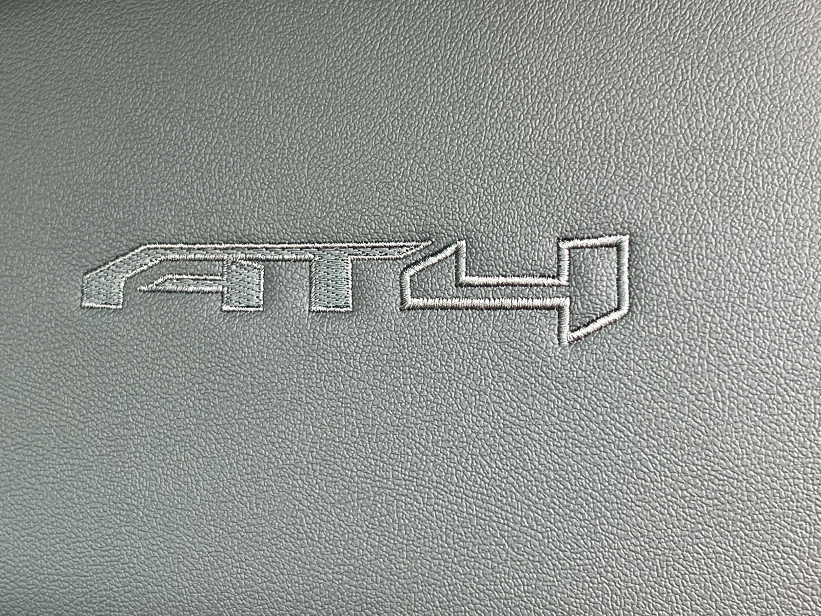 New 2026 GMC Yukon AT4 w/ AT4 Premium Plus Package AWD/4WD image 14