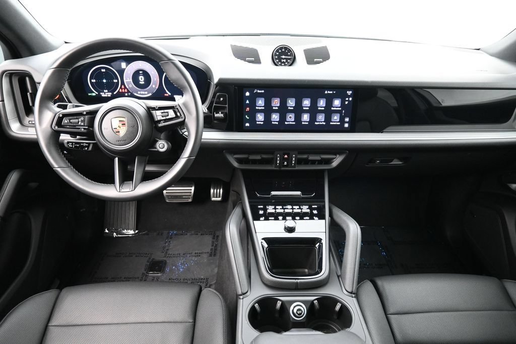 Certified 2025 Porsche Cayenne AWD/4WD image 6