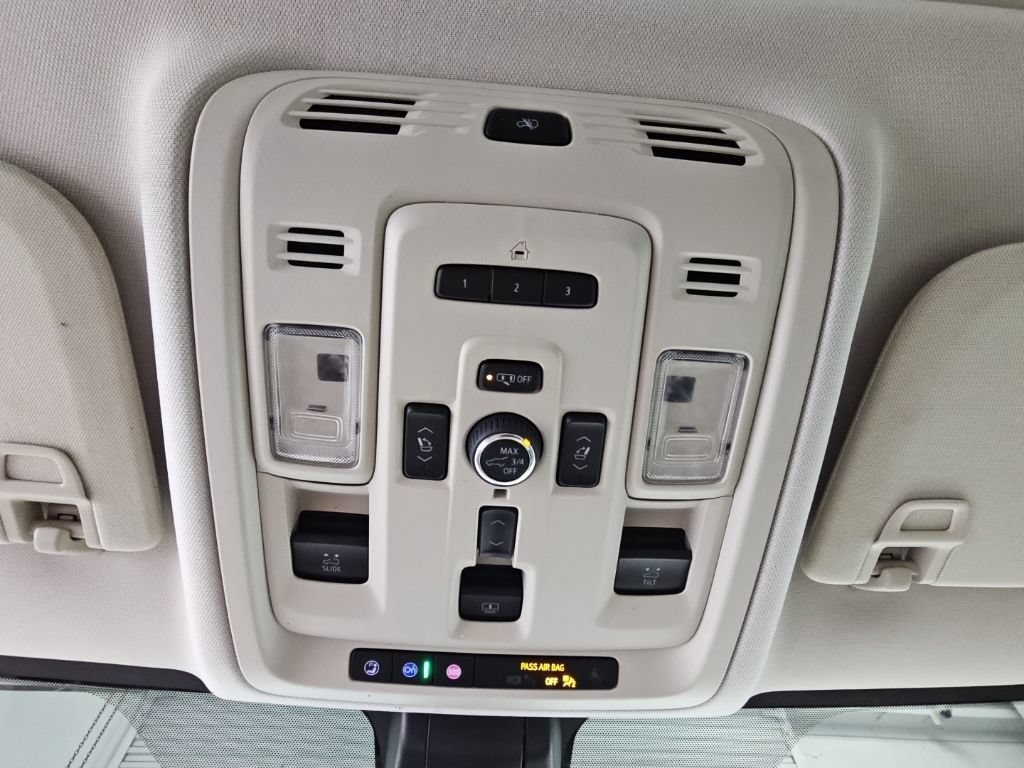 Used 2022 GMC Yukon Denali w/ Advanced Technology Package RWD image 24