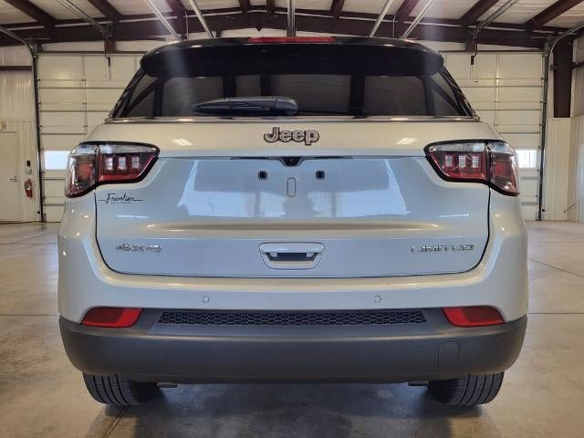 Used 2025 Jeep Compass Limited AWD/4WD image 4