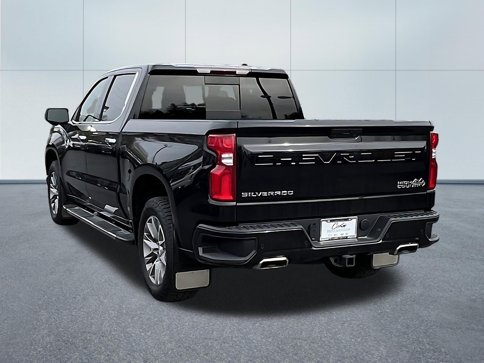 Used 2022 Chevrolet Silverado 1500 High Country w/ Safety Package II AWD/4WD image 4