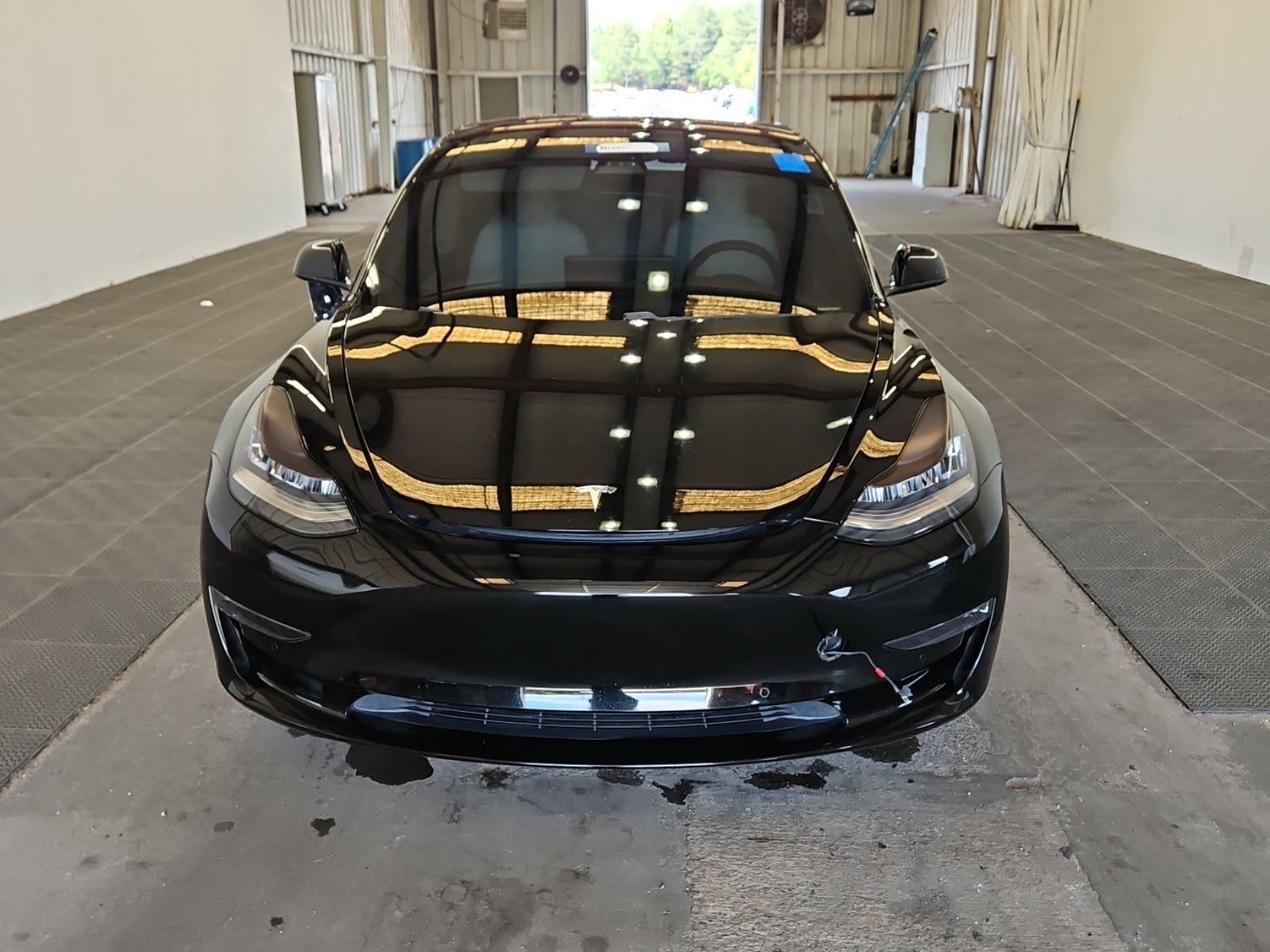 Used 2018 Tesla Model 3 Long Range RWD image 2