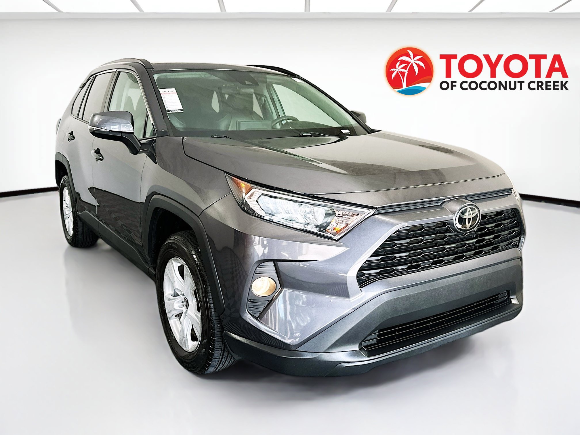 Used 2021 Toyota RAV4 XLE w/ Convenience Package FWD video 1