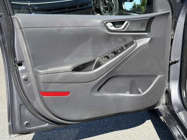 Used 2018 Hyundai Ioniq Blue FWD image 12