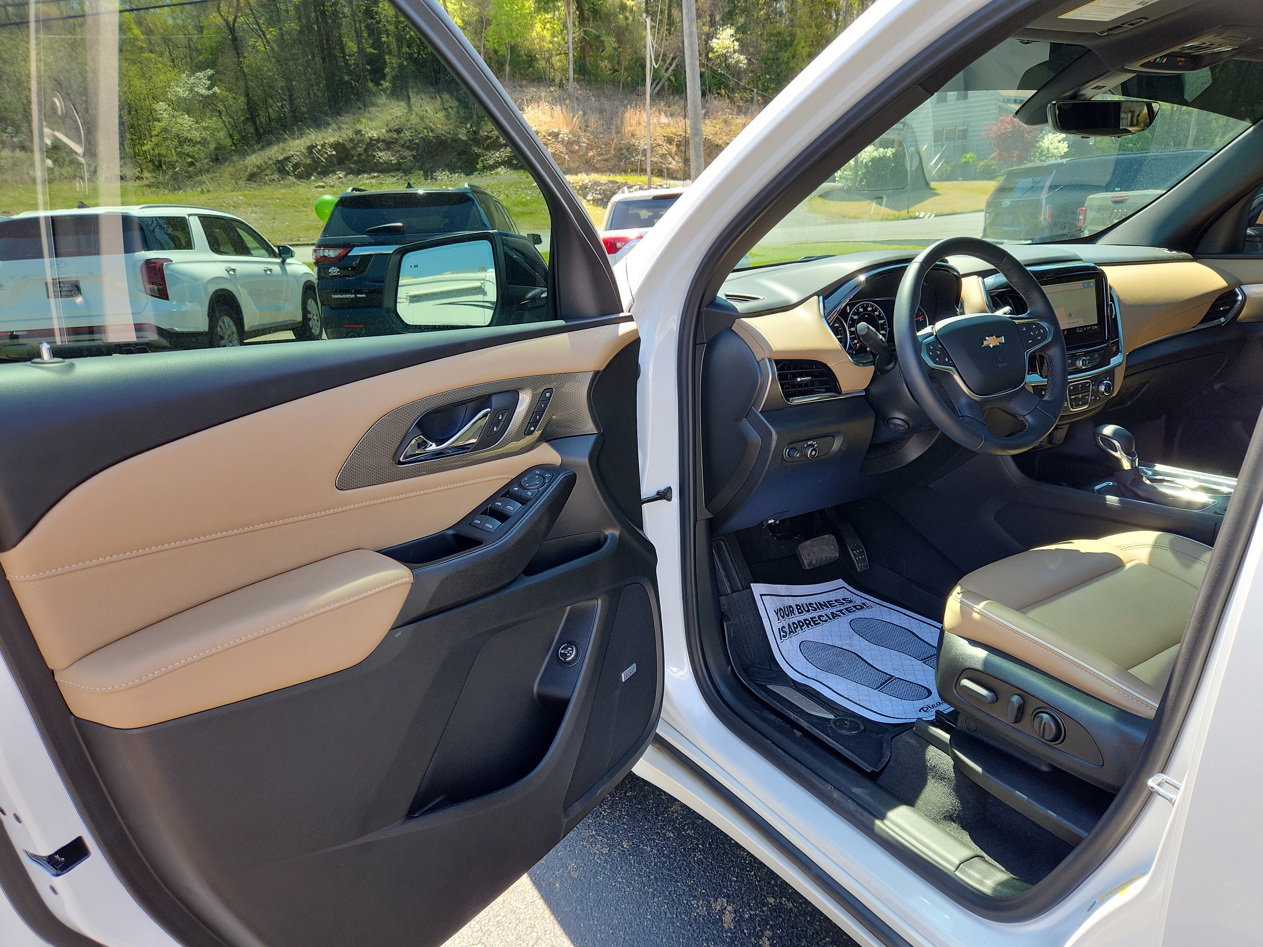 Used 2023 Chevrolet Traverse Premier w/ LPO, Floor Liner Package image 21