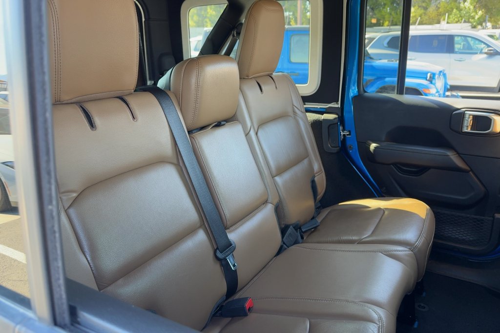 Used 2021 Jeep Wrangler Unlimited Rubicon AWD/4WD image 13