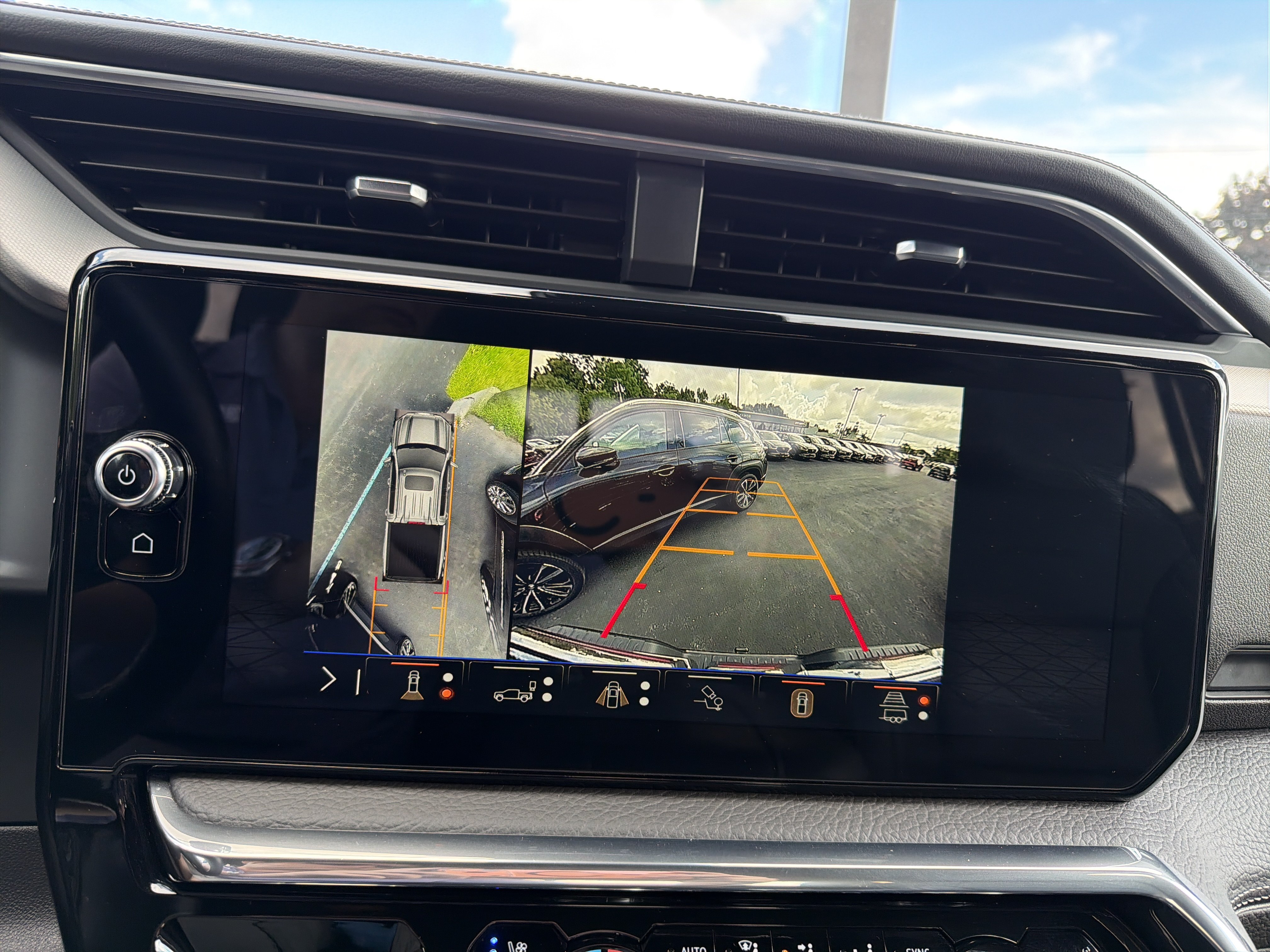 Used 2026 GMC Sierra 1500 Denali AWD/4WD image 24