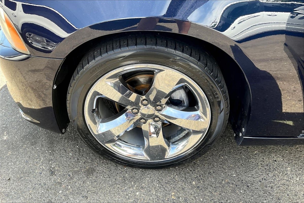 Used 2012 Dodge Charger SXT Plus RWD image 32